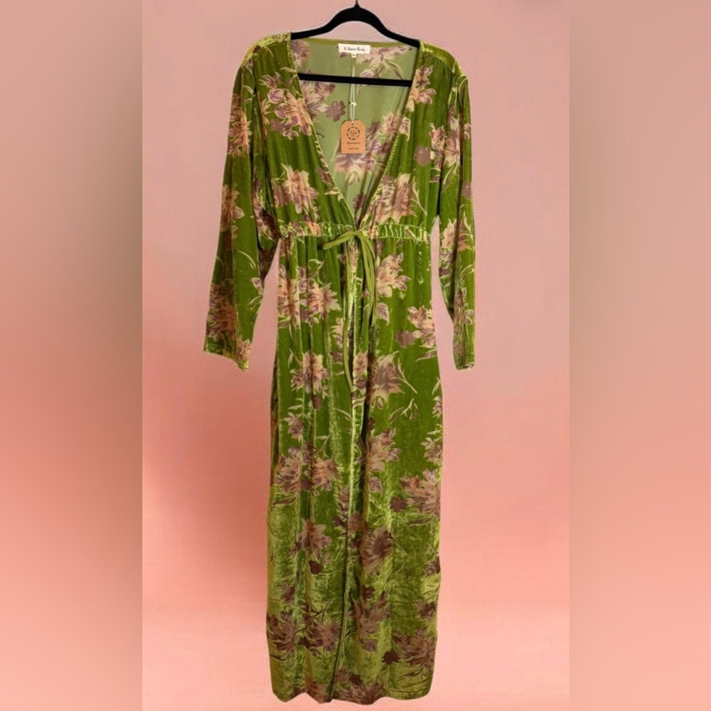 New! A RARE BiRD 🔥 Emerald Burnout Velour Floral Duster NWT 💚 OS